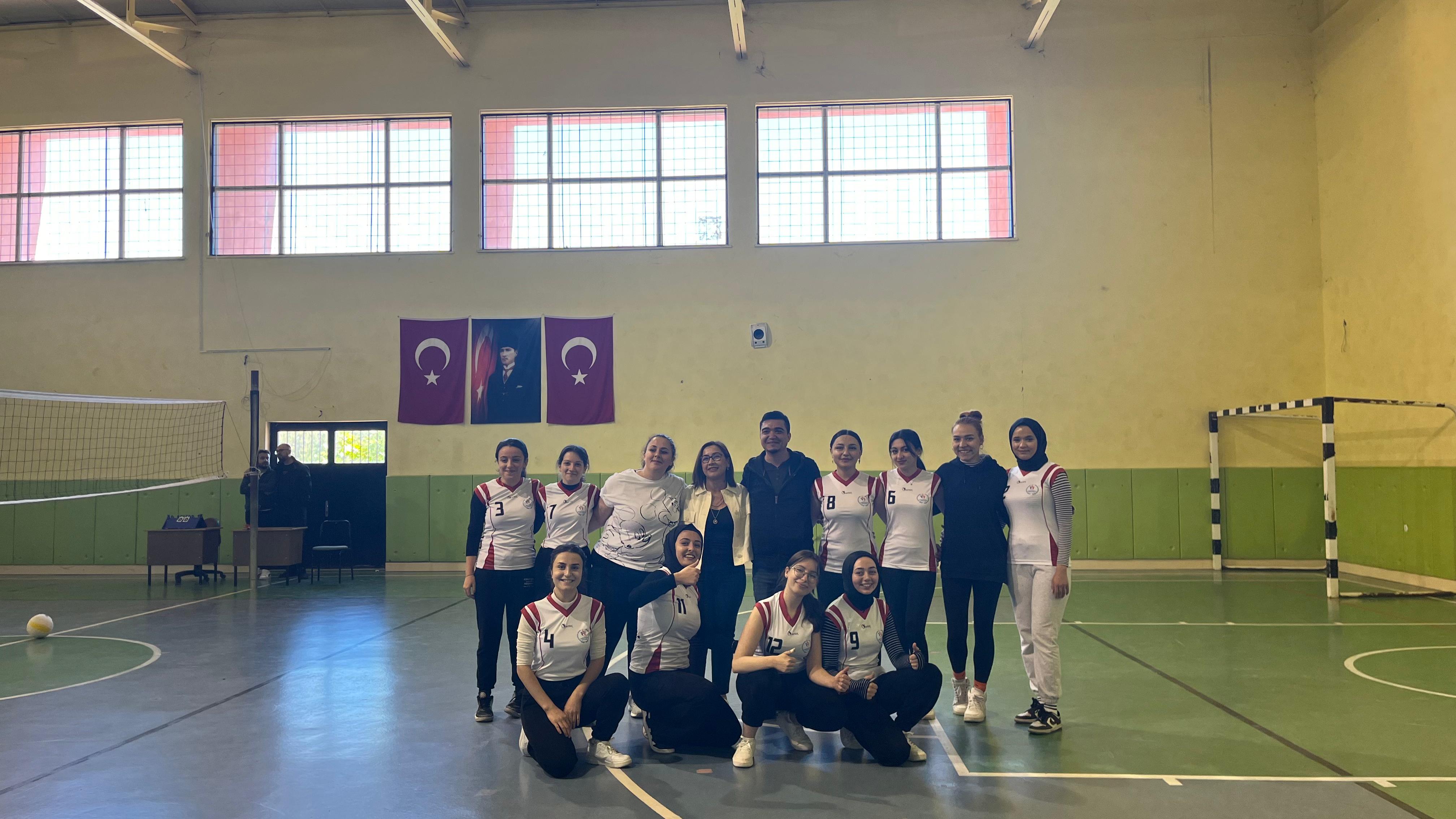 Delice MYO Kız Takımı, Gençlik Spor İlçe Müdürlüğü Dostluk Maçı Kapsamında İlk Maçlarını Kazandı