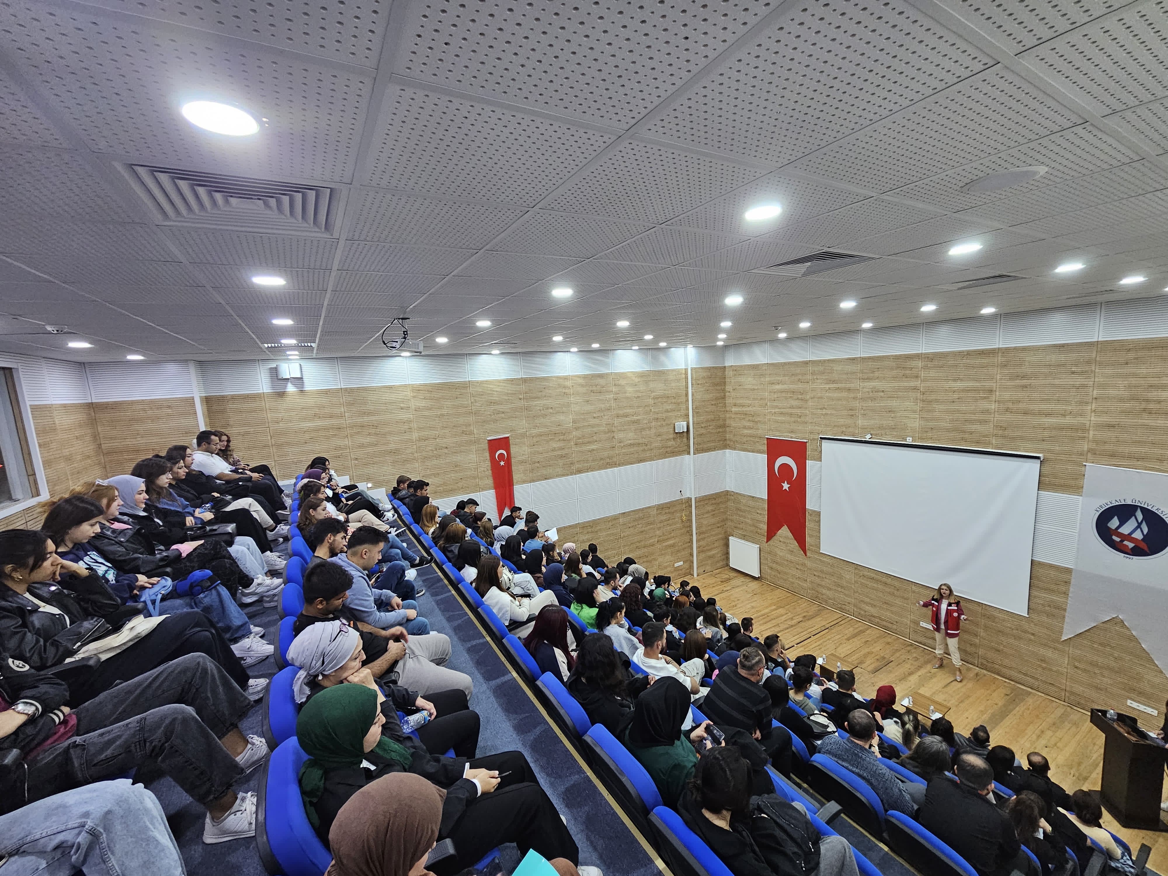 MYO’da Evlilik Öncesi Rehberlik Semineri: Sosyolog Eda Sevinç Başer Bilgilendirdi.