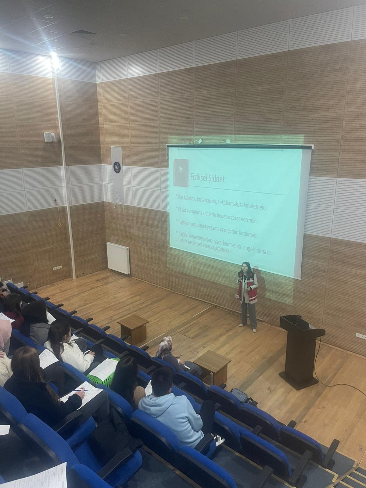 Delice Meslek Yüksekokulu’nda “Kadına Yönelik Şiddetle Mücadele ve Farkındalık Eğitimi” Yapıldı