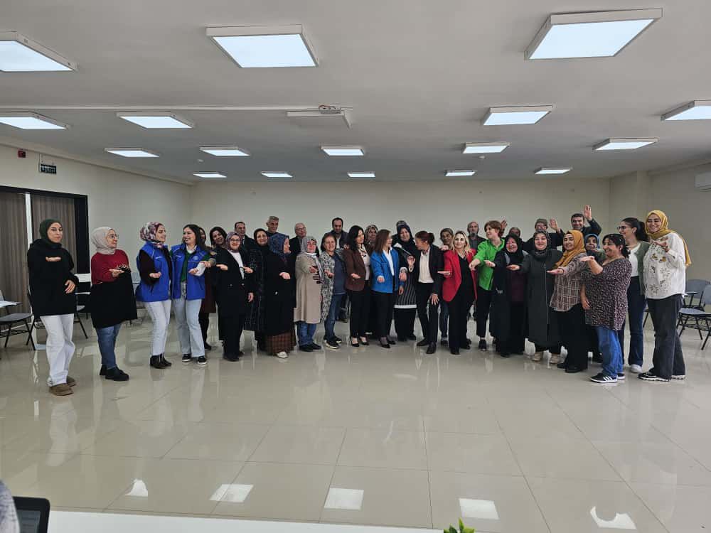 Delice MYO Ev Sahipliğinde 65 Yaş Üzeri Vatandaşlara “Kahkaha Yogası Eğitimi” Gerçekleştirildi