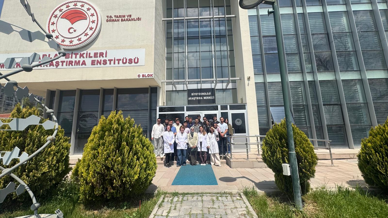 Bitki Koruma Programı Öğrencilerinden Tarla Bitkileri Merkez Araştırma Enstitüsü’ne Teknik Gezi