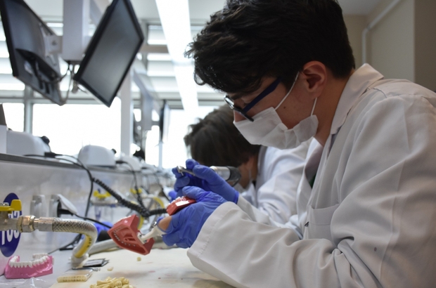 Kırıkkale’de geleceğin diş doktorları yetişiyor