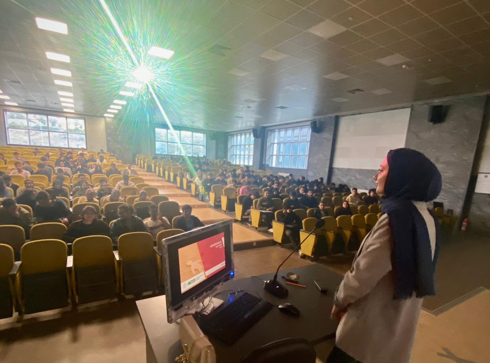 2025-2026 Güz Dönemi Bağımlılıkla Mücadele Farkındalık Eğitimi Tıp Fakültesi'nde Başlamıştır