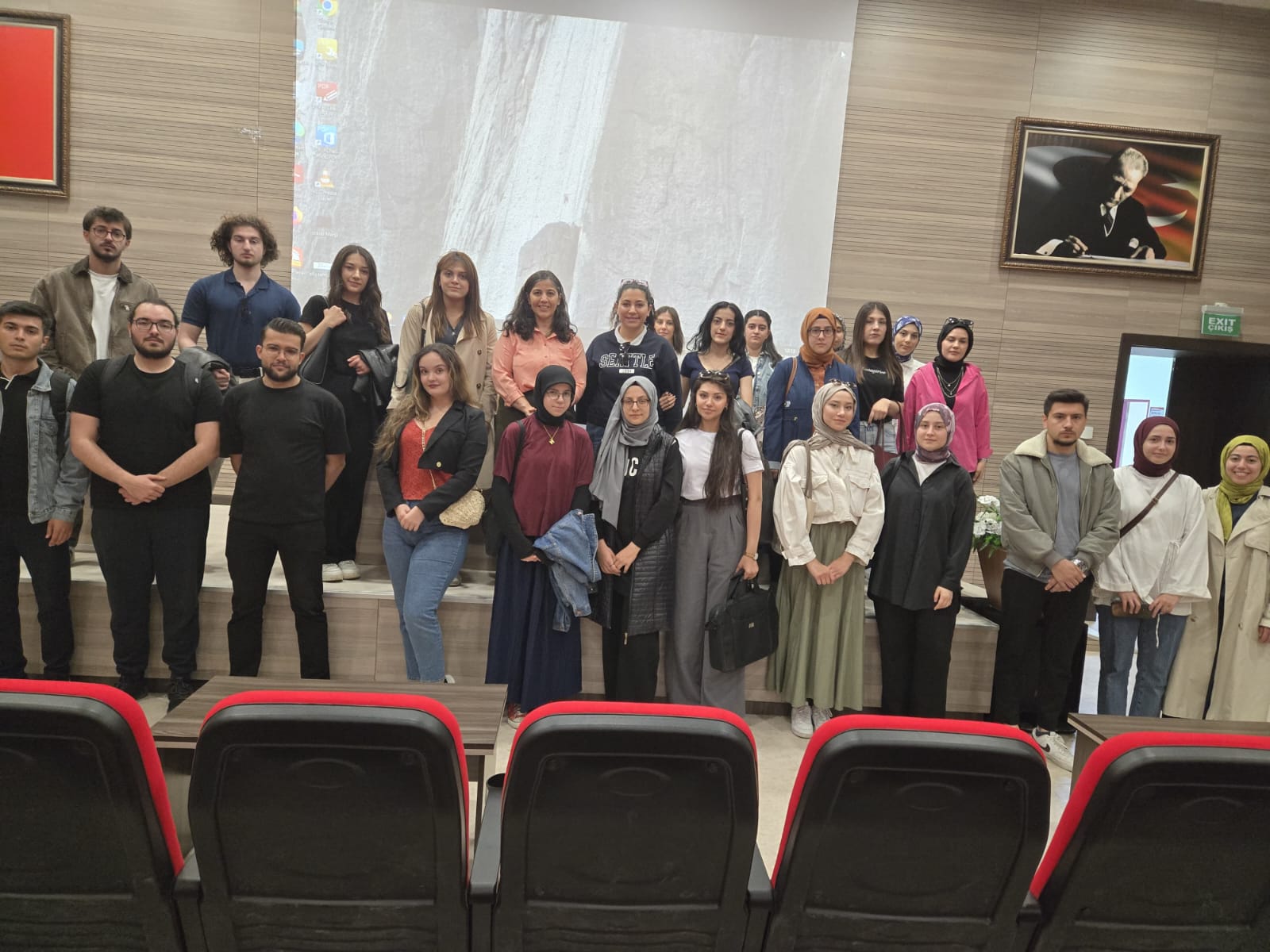 İŞKUR gençlik programı ara değerlendirme toplantısı yapıldı.