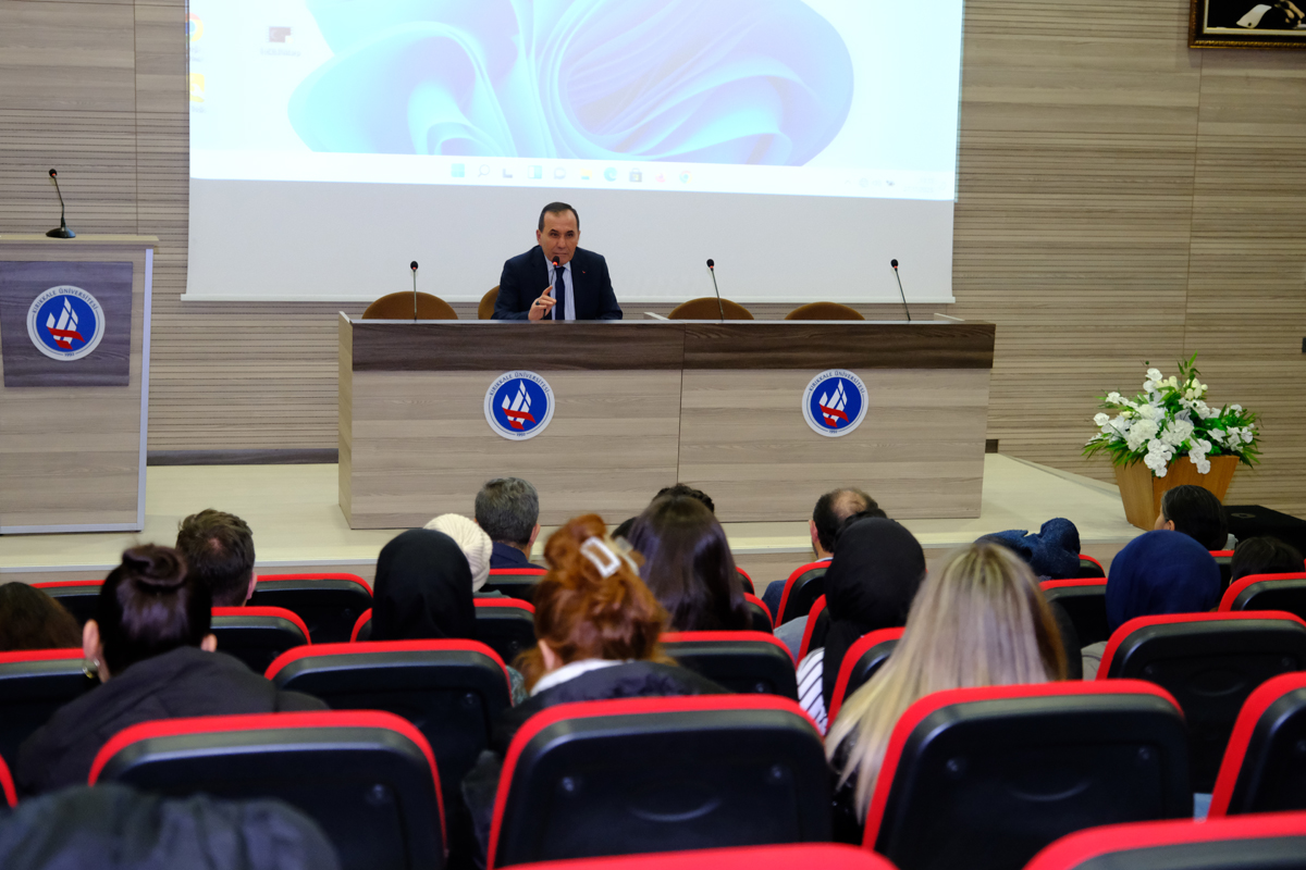 Ge&#231;mişin Tecr&#252;besi &#220;niversitemizde Gen&#231;lerle Buluştu