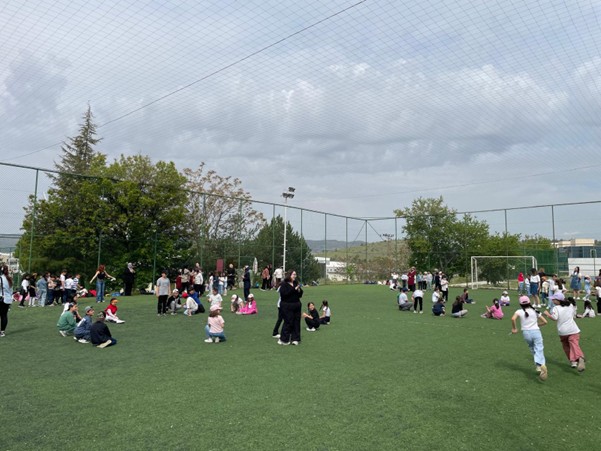 Kırıkkale Üniversitesi’nde Geleneksel Çocuk Oyunları Rüzgarı: Minik Öğrenciler Üniversiteyle Buluştu