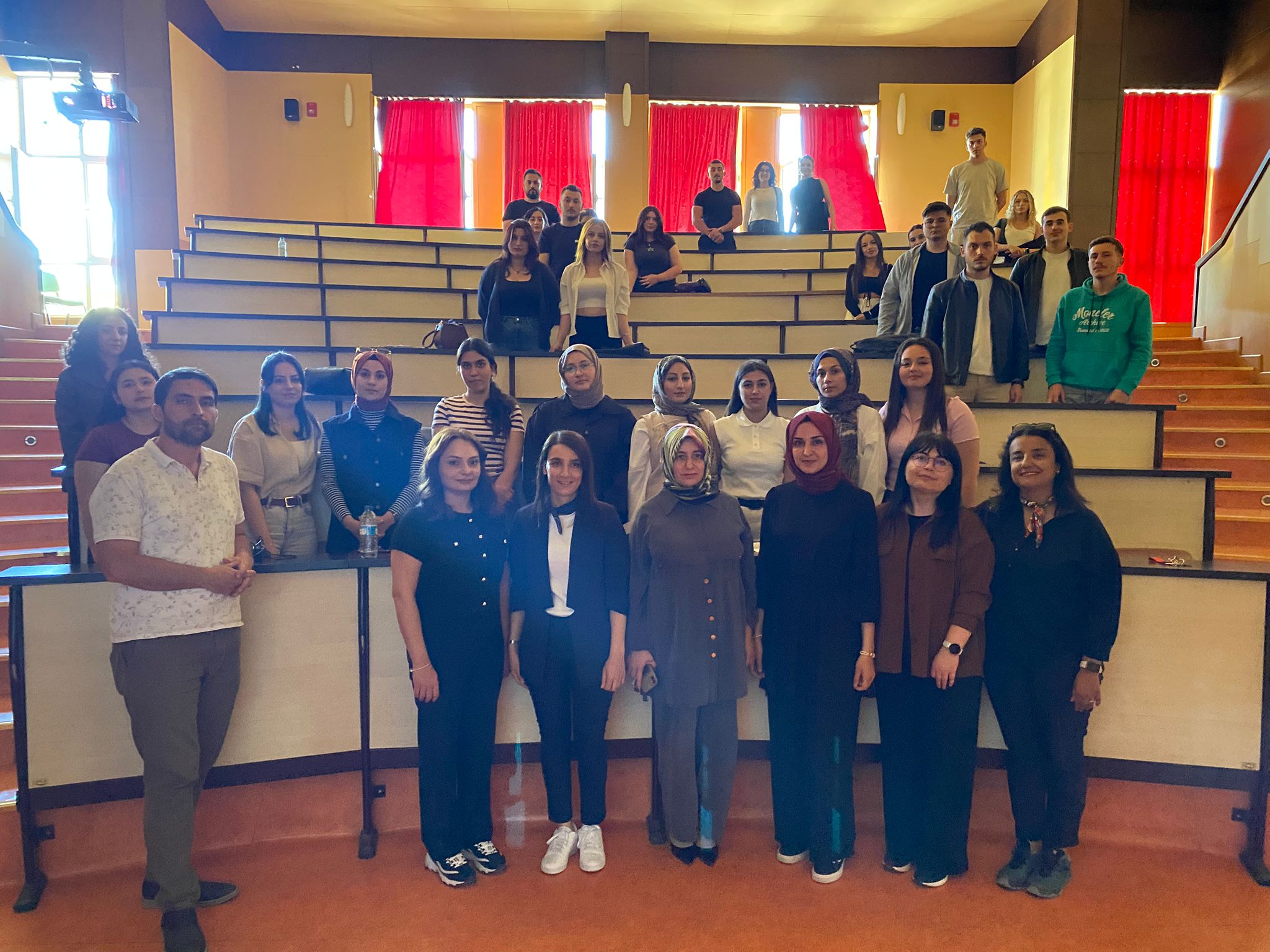 Fakültemizde “Engellilere Yönelik Farkındalık Semineri” Gerçekleştirildi (İİBF)