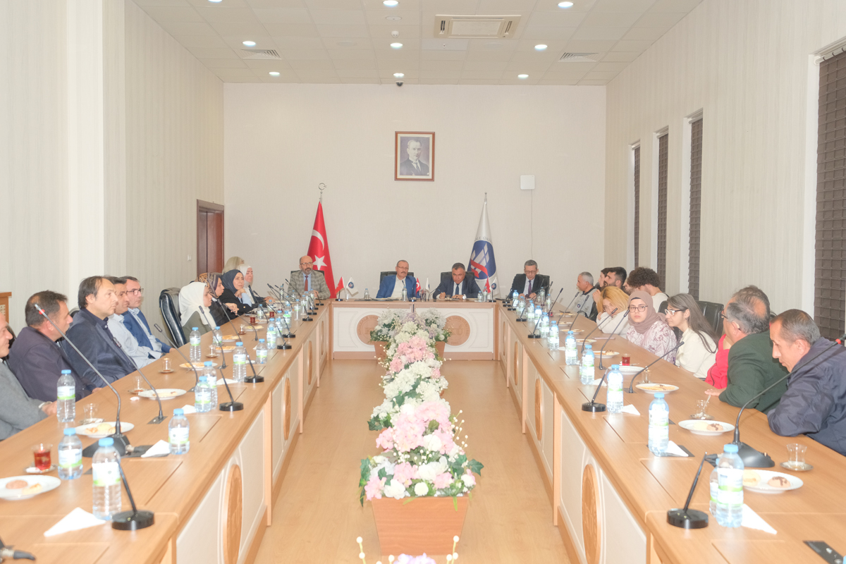 Rektörümüz, Özel Gereksinimli Öğrencilerimiz ve Personelimizle Bir Araya Geldi