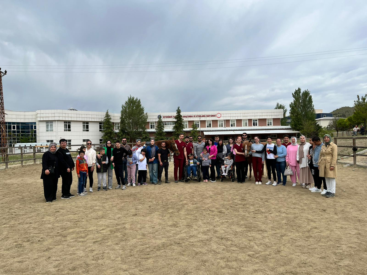 Özel Öğrenciler Veteriner Fakültemizde Unutulmaz Bir Gün Geçirdi