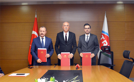 Üniversitemiz , TRT, İBTAV,TÜBA, TÜBİTAK Ve YTB Arasında “2019 Prof. Dr. Fuat Sezgin Yılı” Etkinlikleri Protokolü İmzalandı.