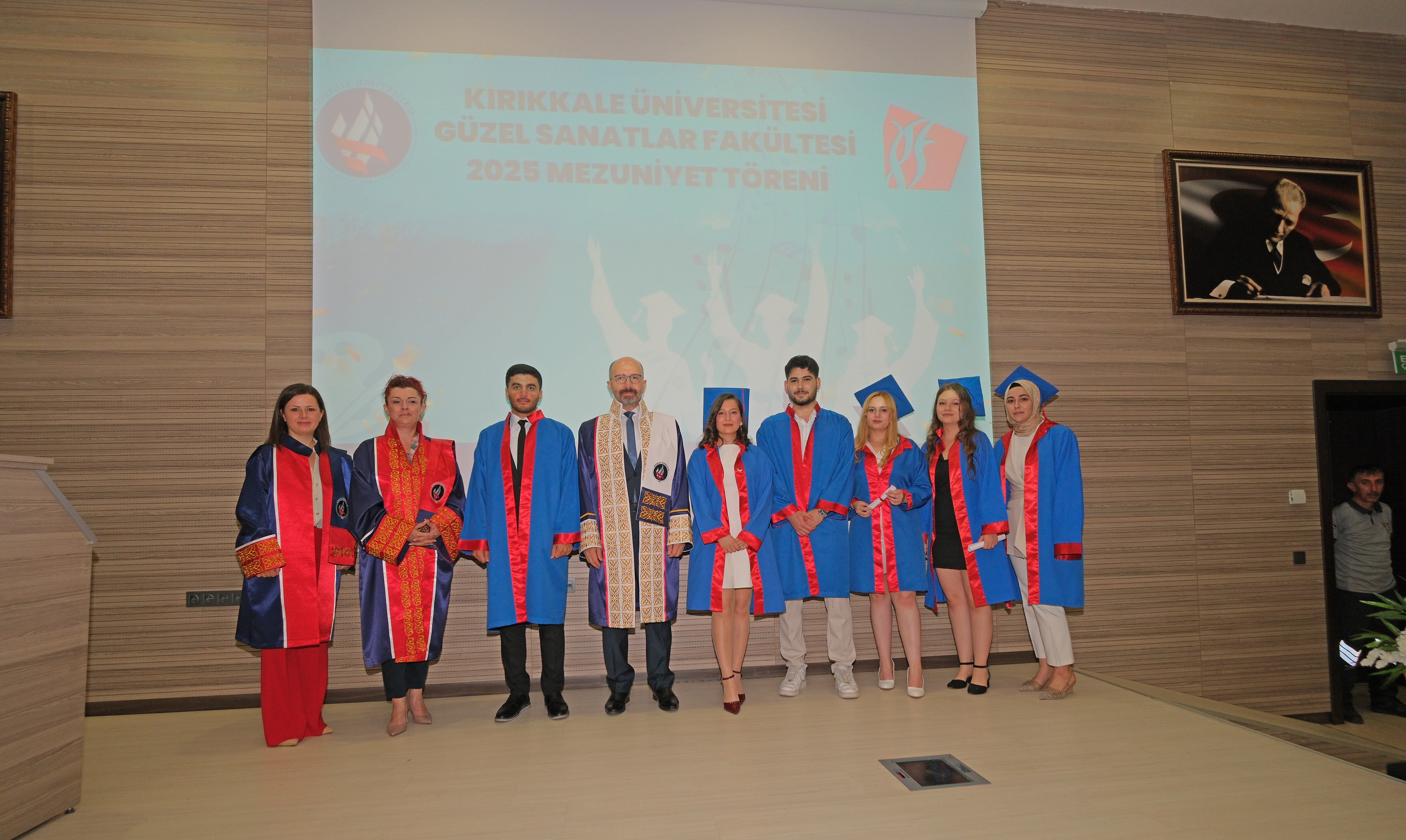 Güzel Sanatlar Fakültemiz Mezunlarını Uğurladı