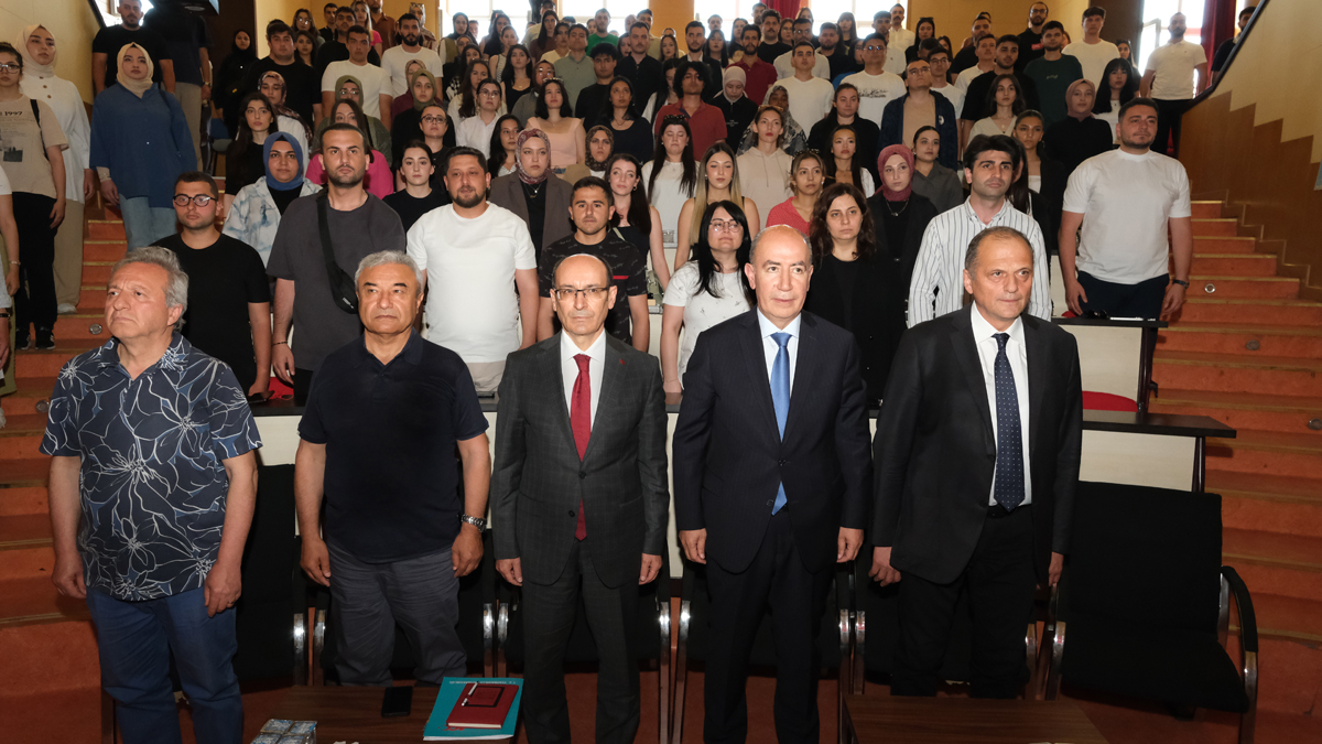 BESST-İVAL’25 Kapsamında “Mülki İdare Söyleşisi” Yoğun İlgi Gördü (İİBF)