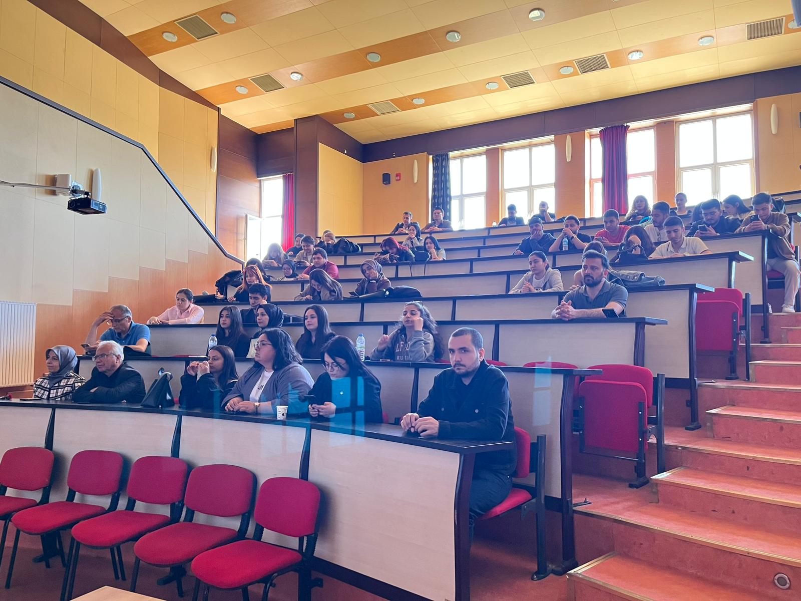 Etik Haftası Kapsamında “Değerden İlkeye: Kamusal Etik ve Sorumluluk” Paneli Gerçekleştirildi  (İİBF)