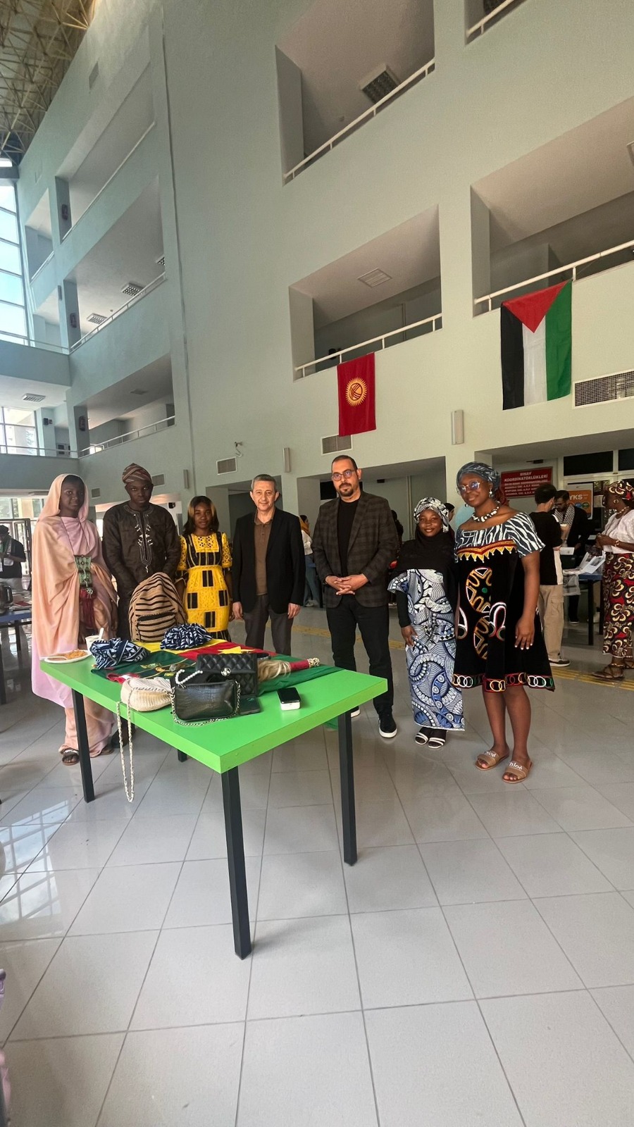 İİBF’de “Misafir Öğrencilere Ülke Tanıtım Günü” Yoğun Katılımla Gerçekleştirildi (İİBF)