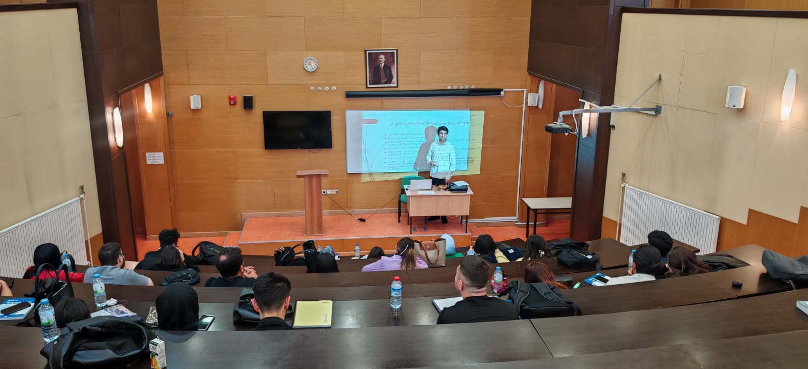 Özel Gereksinimli Öğrencilere Yönelik Bilgilendirme Toplantısı Gerçekleştirildi (İİBF)