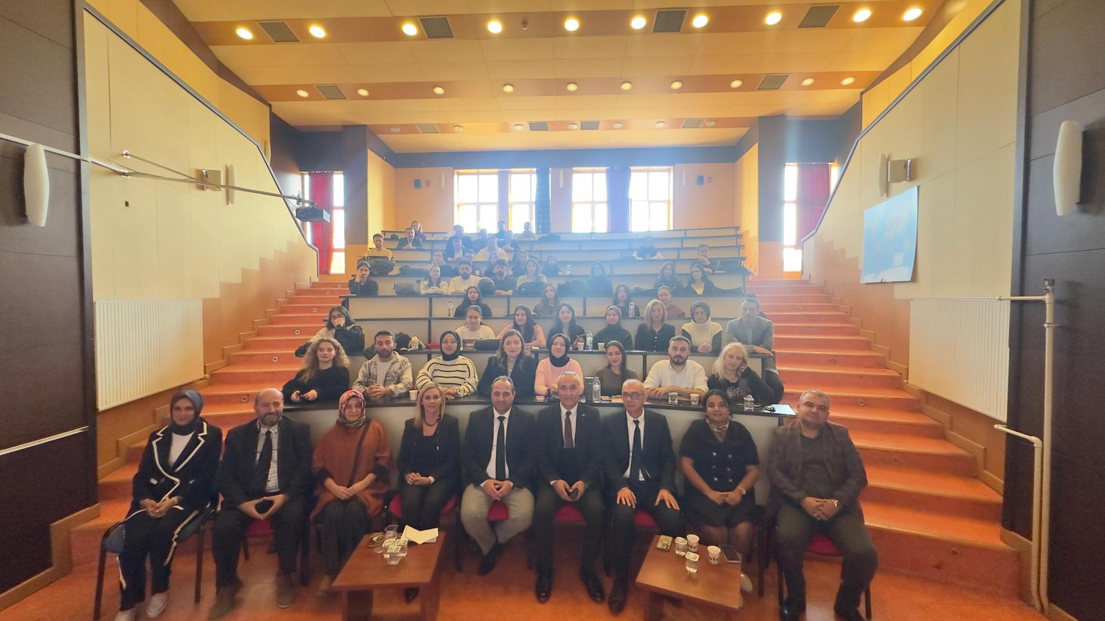 Fakültemizde Yapay Zeka Uygulamalı Muhasebe Eğitimi Sertifika Programı Düzenlendi (İİBF)