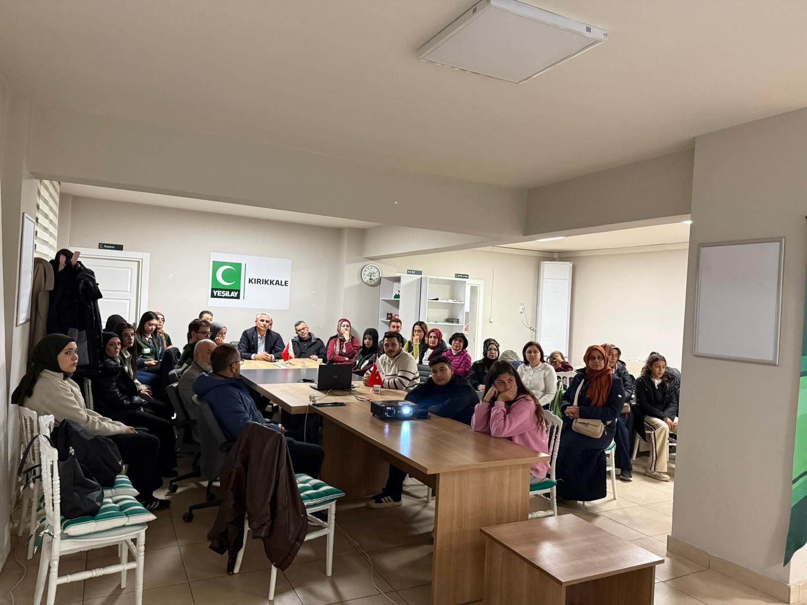 Siyaset Bilimi ve Kamu Yönetimi Topluluğundan Yeşilay Kırıkkale Şubesine Ziyaret (İİBF)