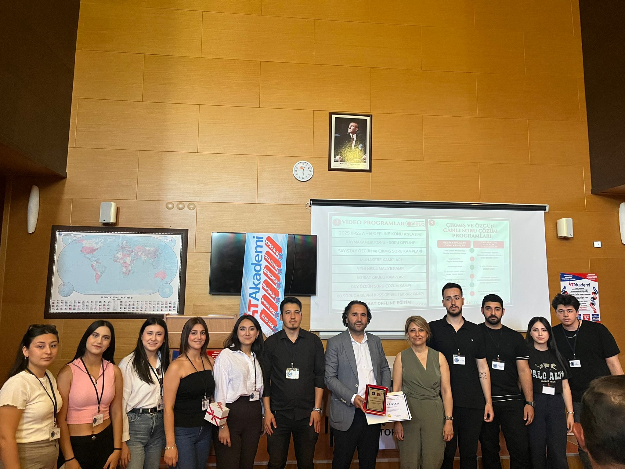 Bestival’25 Kapsamında “Kariyer Planlama” Konulu Konferans Gerçekleştirildi (İİBF)