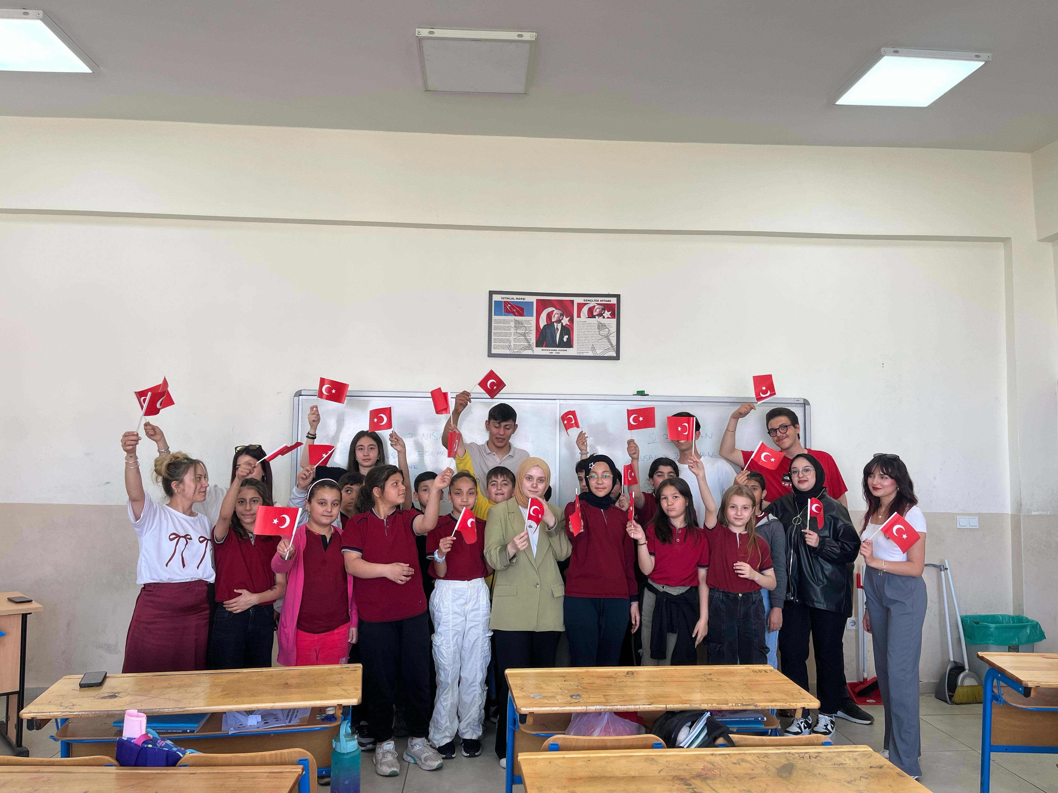 &#214;ğrencilerimiz Tarafından 23 Nisan Etkinliği D&#252;zenlendi (İİBF)