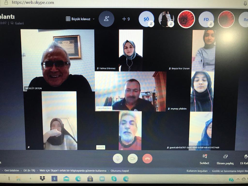 Dekanımız Prof.Dr. Mevlüt Erten 15 Temmuz Şehitleri Kız Anadolu İmam-Hatip Lisesi Öğrencileri ile Online Ortamda Bir Araya Geldi