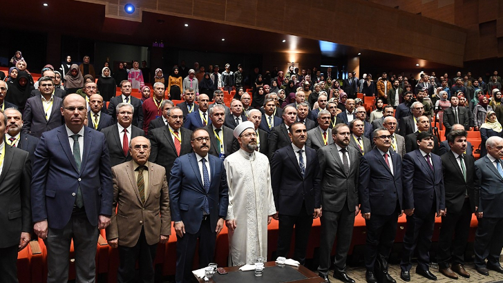 Dekanımız Prof. Dr. Mevlüt Erten İlahiyat Fakültesi Dekanlar Toplantısına katıldı.