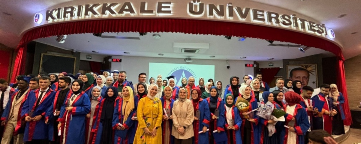 Fakültemizin 2023-2024 Eğitim-Öğretim Yılı Mezuniyet Töreni Büyük Bir Coşkuyla Gerçekleşti