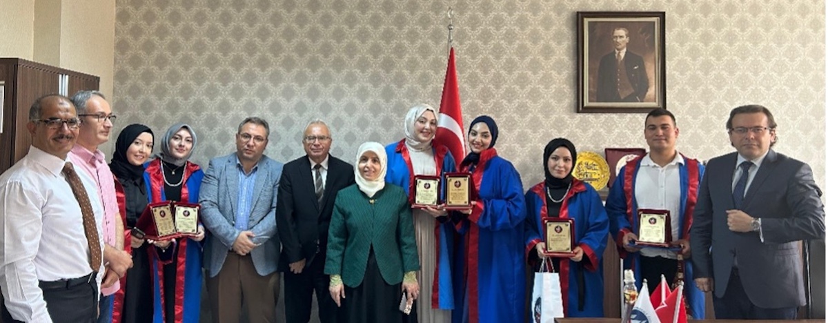 Materyal Tasarımı Dersinde Başarılı Olan Öğrencilerimize Ödül Töreni Gerçekleştirildi