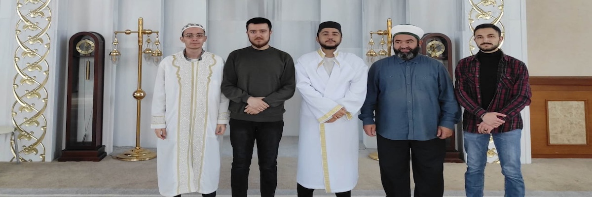 Bugün Bütün Camilerde, Mihrap ve Minberde Gençlerimiz Var 