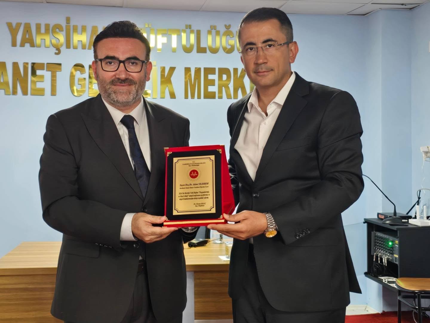 Doç. Dr. Adem Yıldırım Hocamız Mevlid-i Nebî Haftası Kapsamında Yahşihan İlçe Müftülüğünde Konferans Verdi