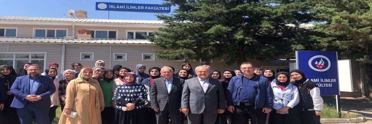 15 Temmuz Şehitleri Kız Anadolu İmam Hatip Lisesi Öğrencilerini Fakültemizde Ağırladık.