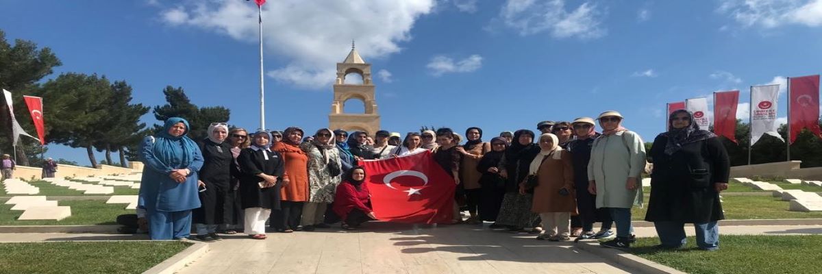 "Girişimcilikte Kadınların Durumlarının Araştırılması ve Desteklenmesi" Projesi Kapsamında, Fakültemiz   Doç. Dr. Güldane Gündüzöz ve Dr. Öğr. Üyesi Fatıma Zeynep Belen'in  İştirak İle  Çanakkale Teknik Gezisi Gerçekleştirildi.