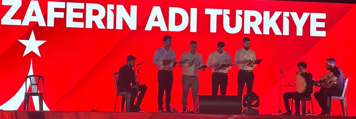 Araştırma Görevlimiz Enes Bozgeyik Yönetimindeki Fakülte Koromuz 15 Temmuz Demokrasi ve Milli Birlik Günü Kapsamında Kırıkkale Cumhuriyet Meydanında Düzenlenen Etkinliklerde Sahne Aldı