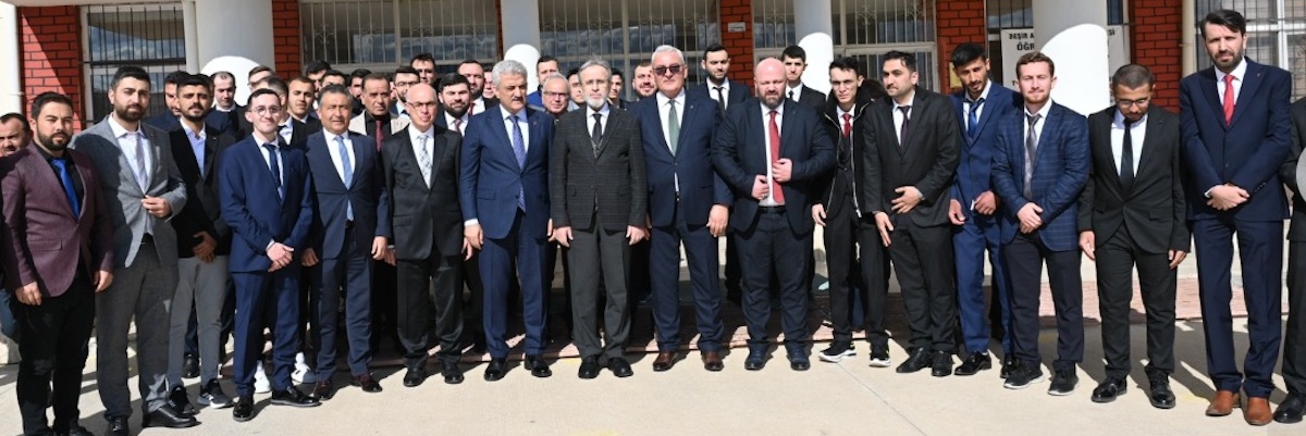 Geleceğin Din Görevlilerine Destek: Fakültemiz 3. Dönem Aday Din Görevlileri Eğitimi Açılış Programında