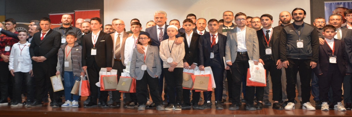 Dekanımız ve Öğretim Elemanlarımız Genç Bilaller Ezan Okuma Yarışması'na Katıldı