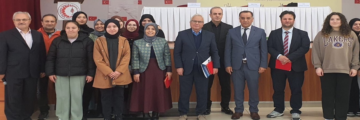 Fakültemiz Şehit Alpaslan Yazıcı Kız Anadolu İmam Hatip Lisesi’nde:  “Bir Sorum Var Hocam”
