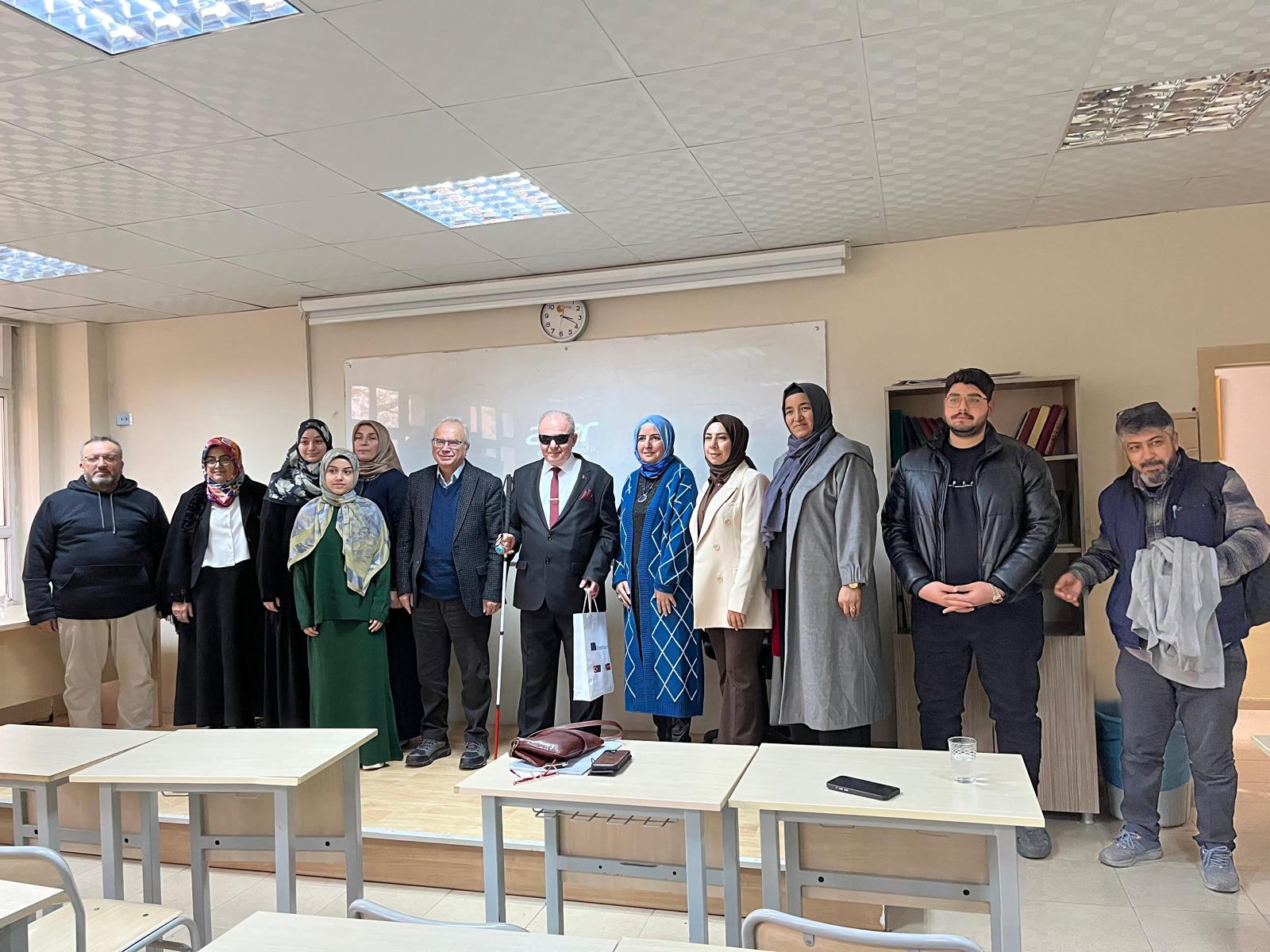 Fakültemizde “Gelin, Engelleri Sevgi ve Empatiyle Birlikte Aşalım” Konferansı Düzenlendi