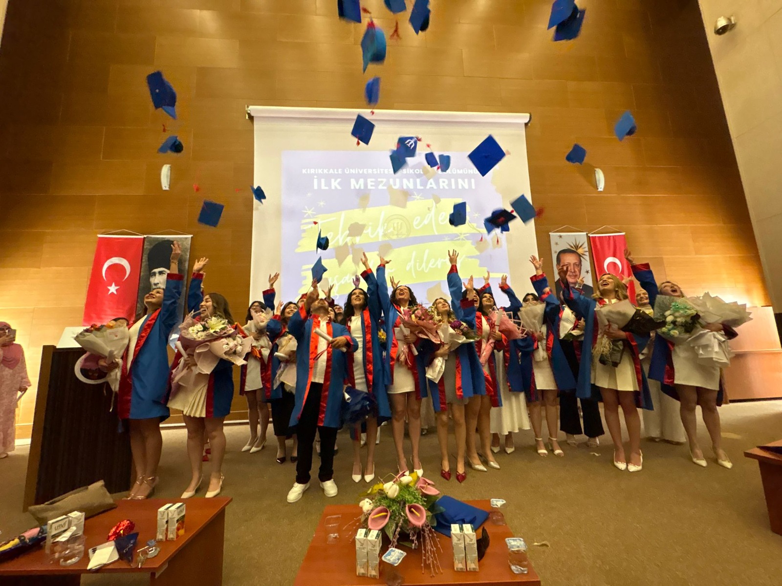 Fakültemizde 2025-2026 Eğitim Öğretim Yılı  Bölüm Mezuniyet Törenleri Düzenlendi.
