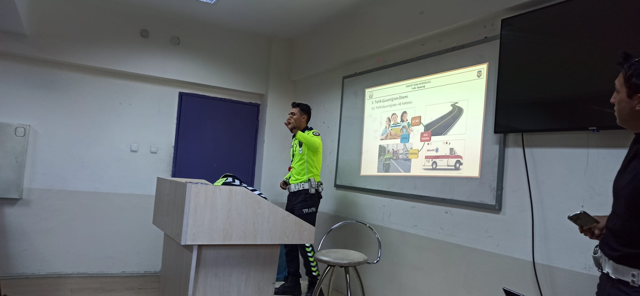 Keskin Meslek Yüksekokulu Trafik ve İletişim Semineri Gerçekleştirildi