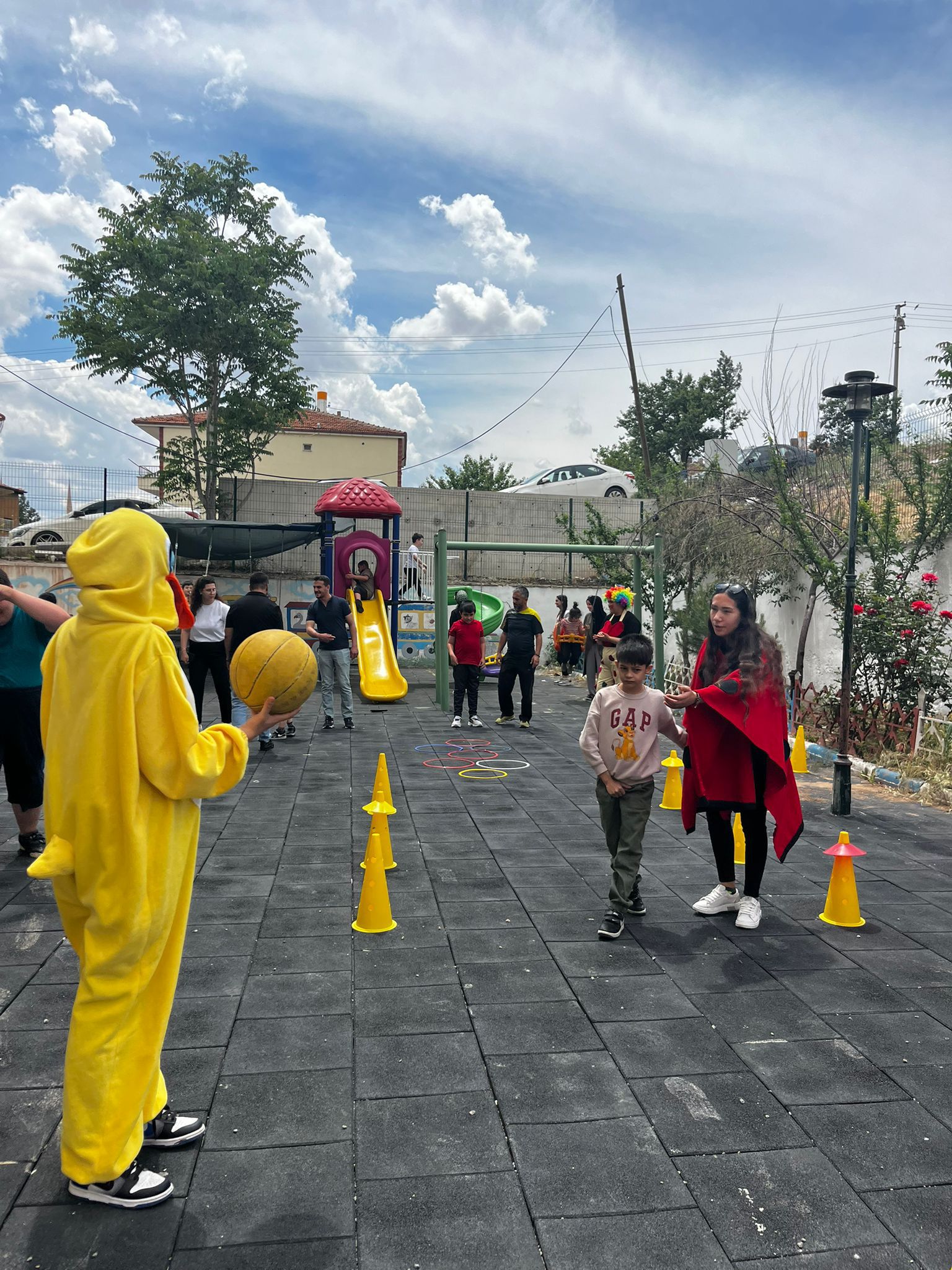 Çocuk Gelişimi Programı Öğrencilerinden Özel Gereksinimli Çocuklara Yönelik Anlamlı Etkinlik