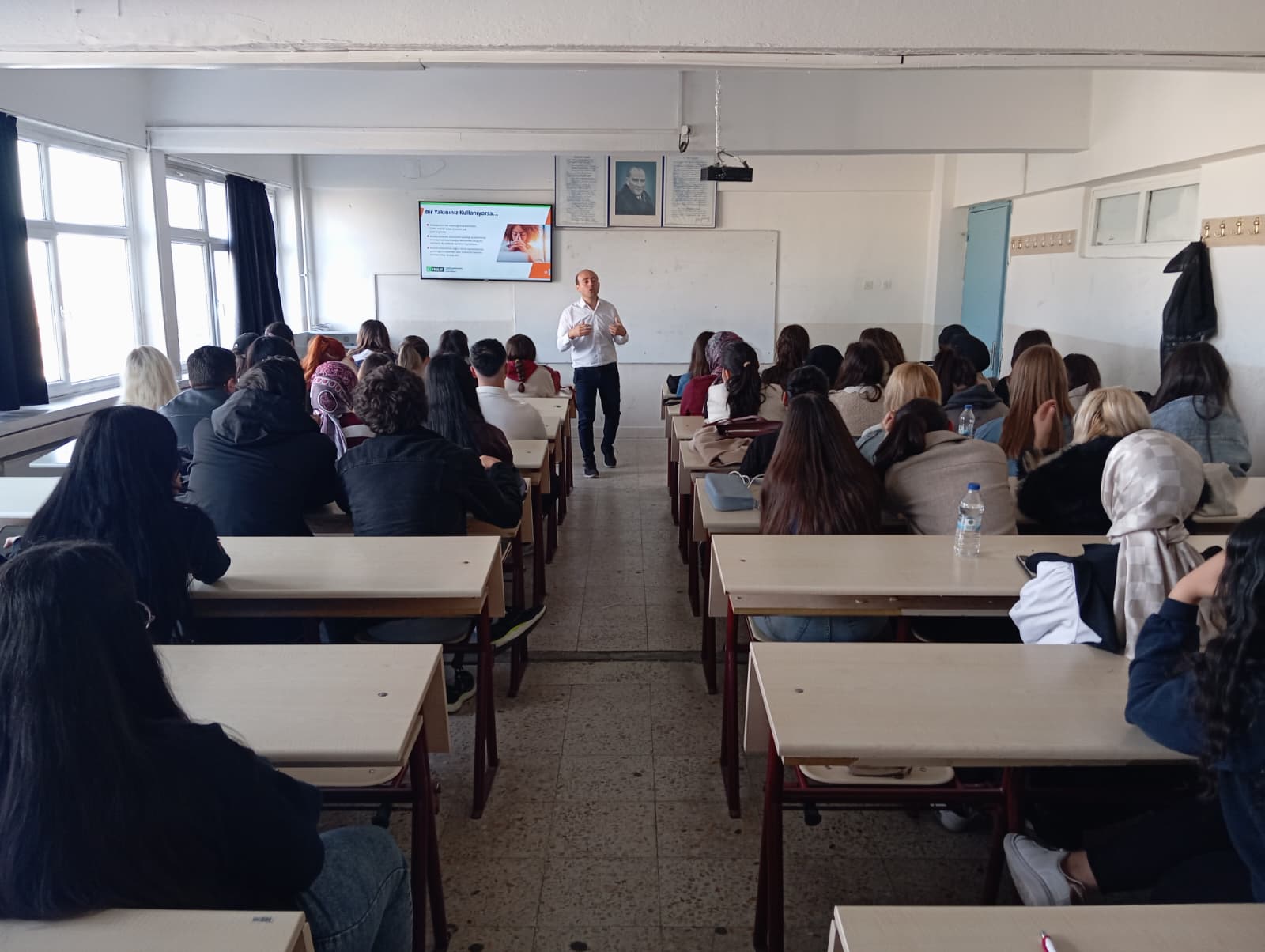  “Bağımlılıkla Mücadele Farkındalık Eğitimi” Semineri Düzenlendi