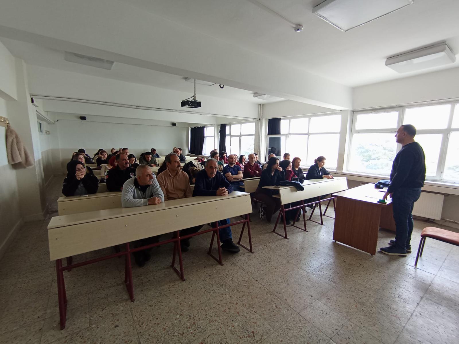 Keskin MYO’da İstiklal Marşı’nın Kabulü ve Çanakkale Zaferi Semineri Düzenlendi
