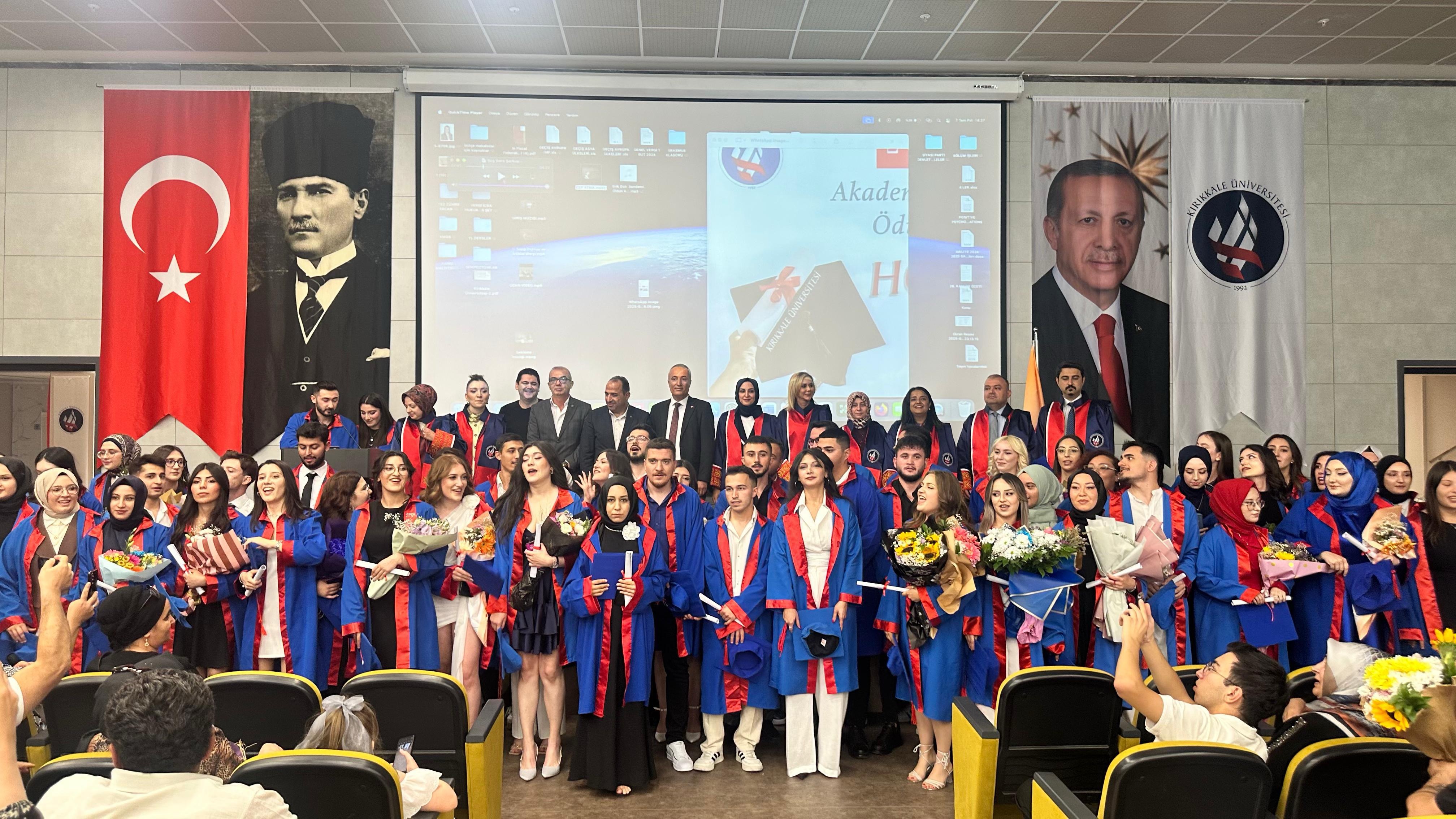 Bölümümüz 2024-2025 Yılı Mezuniyet Töreni Gerçekleştirildi 