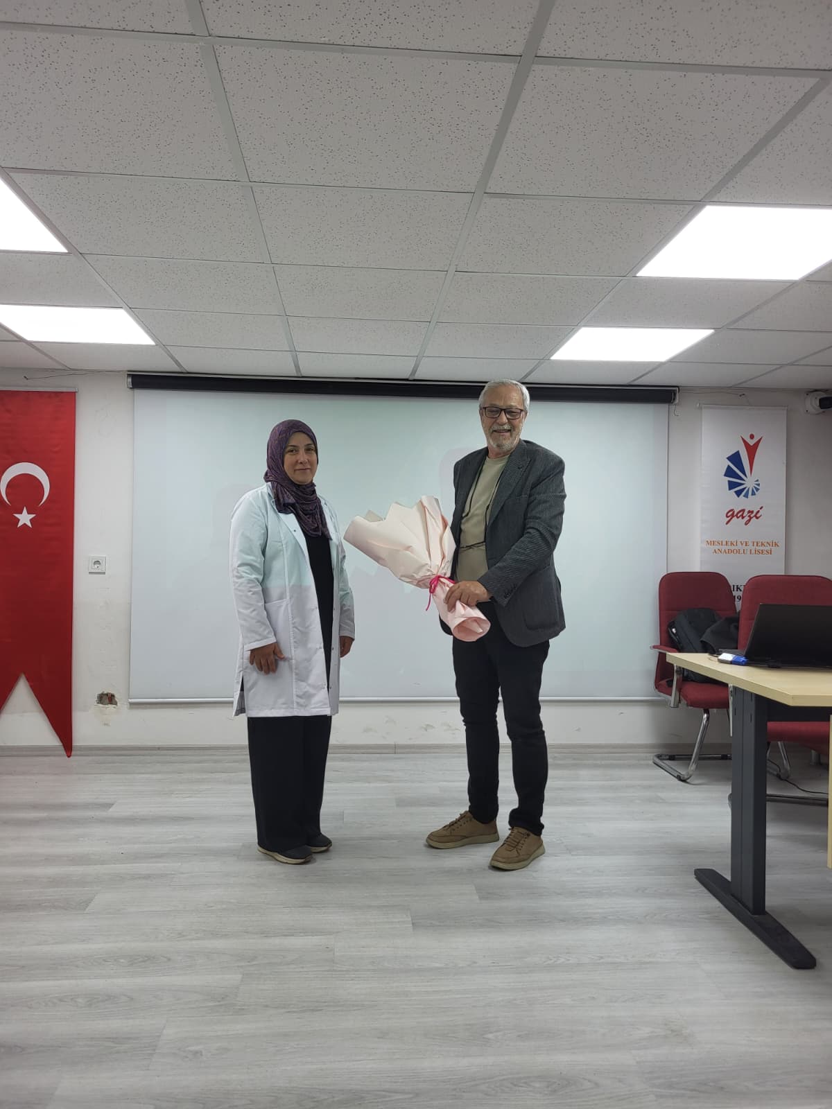KKÜ Metalurji ve Malzeme Mühendisliği Bölümü tarafından Kırıkkale Gazi Mesleki ve Teknik Anadolu Lisesi'nde Seminer verilmiştir