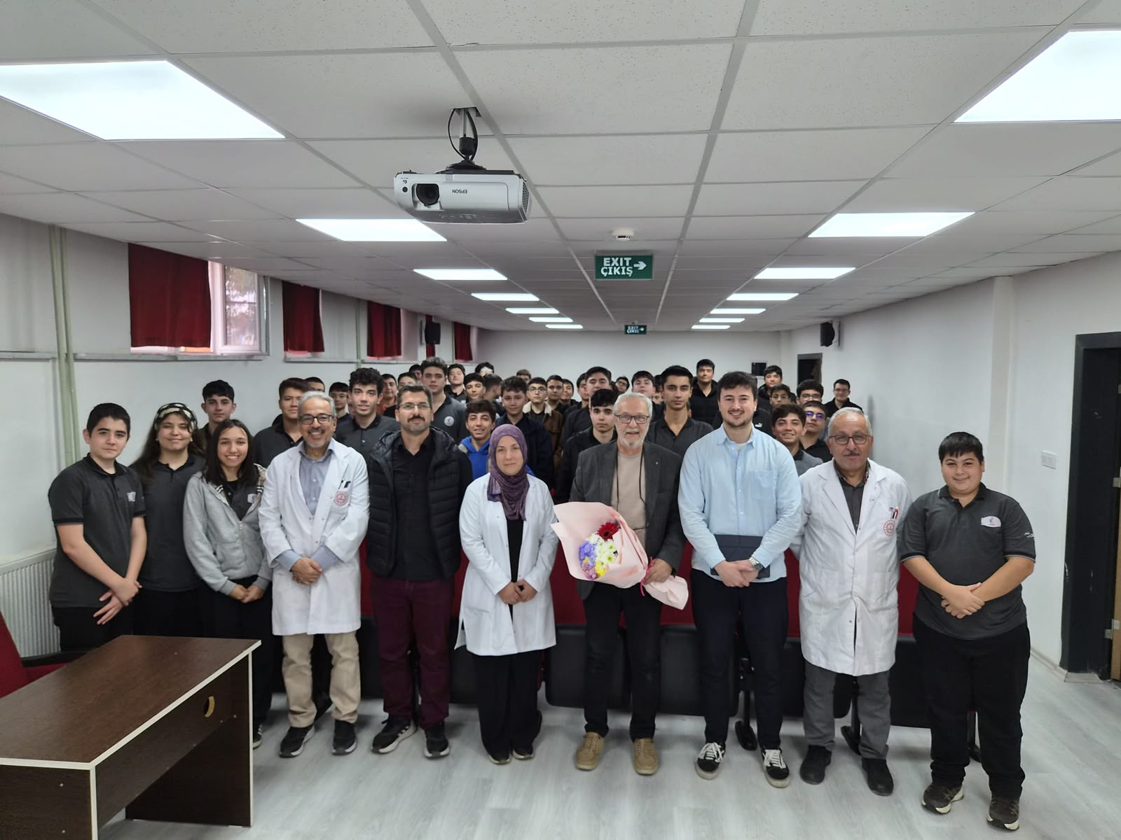 KKÜ Metalurji ve Malzeme Mühendisliği Bölümü tarafından Kırıkkale Gazi Mesleki ve Teknik Anadolu Lisesi'nde Seminer verilmiştir