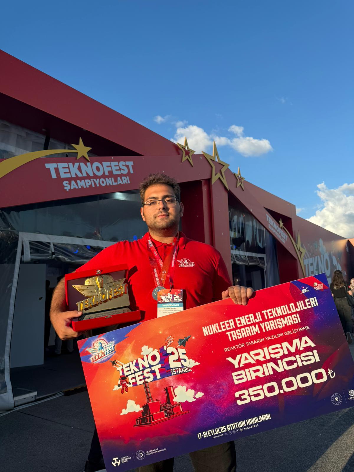 Öğrencimiz Muhammet Anıl Yağız'dan TEKNOFEST Birinciliği