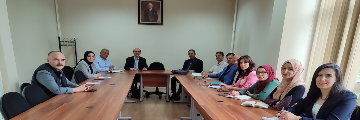 İnsan ve Toplum Bilimleri Fakültesi ile yapılan Birim İstişare Toplantısı