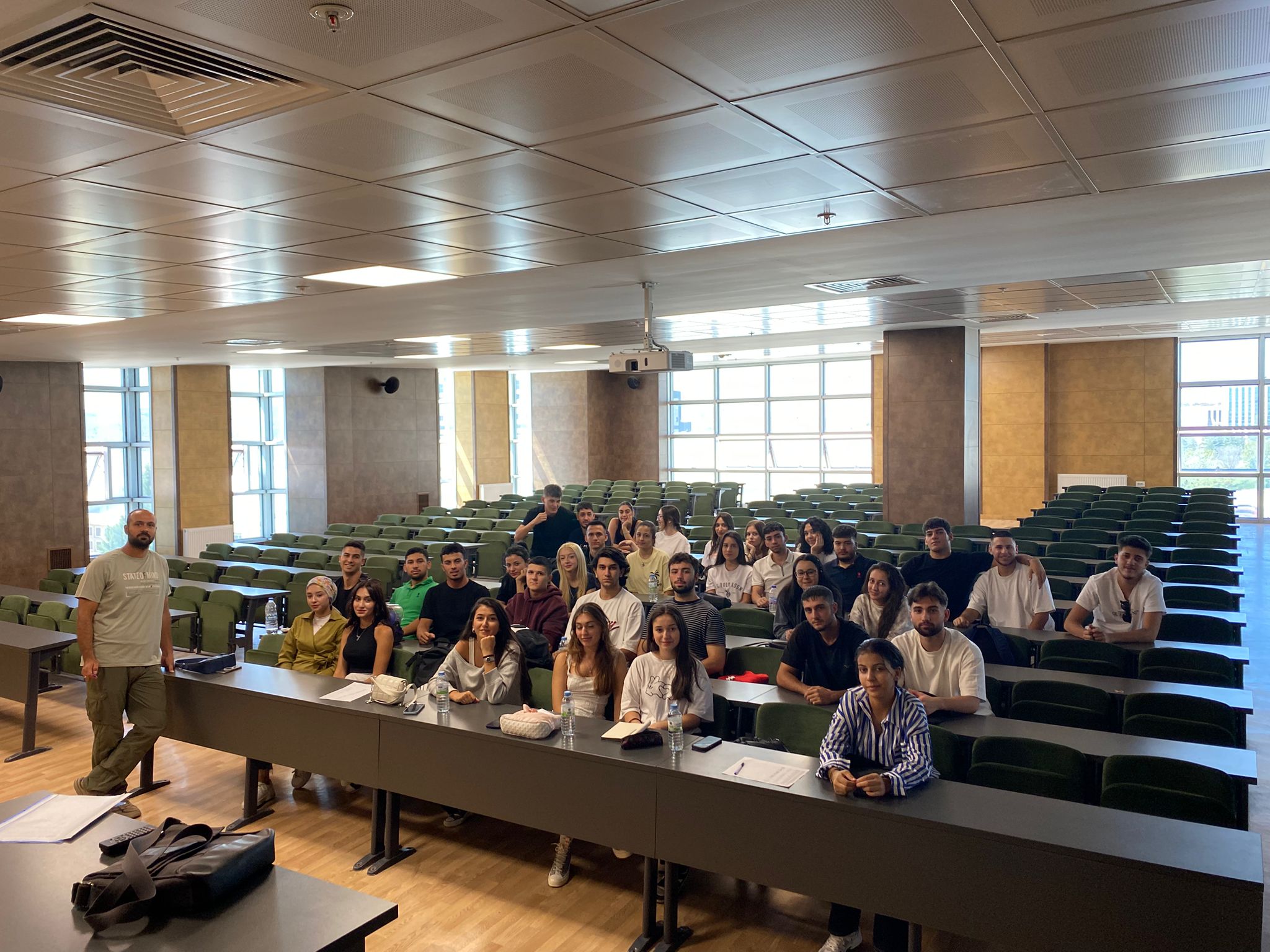 2025-2026 Eğitim-Öğretim Yılı Güz Yarıyılı Rekreasyon Bölümü 2. Sınıf Danışmanlık Toplantısı Gerçekleştirildi