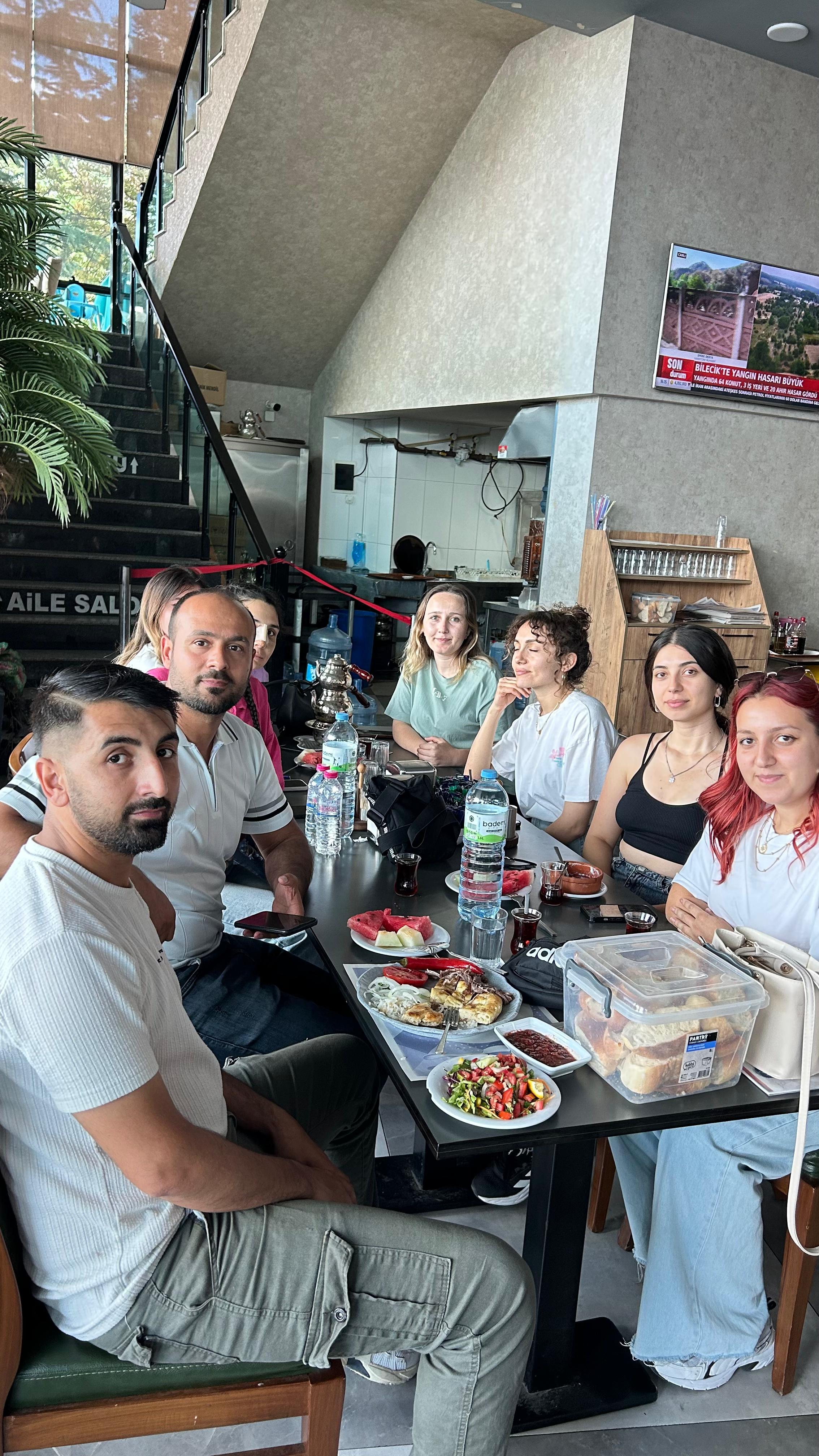 Rekreasyon Bölümü Öğrencilerine Teşekkür Belgeleri Takdim Edildi