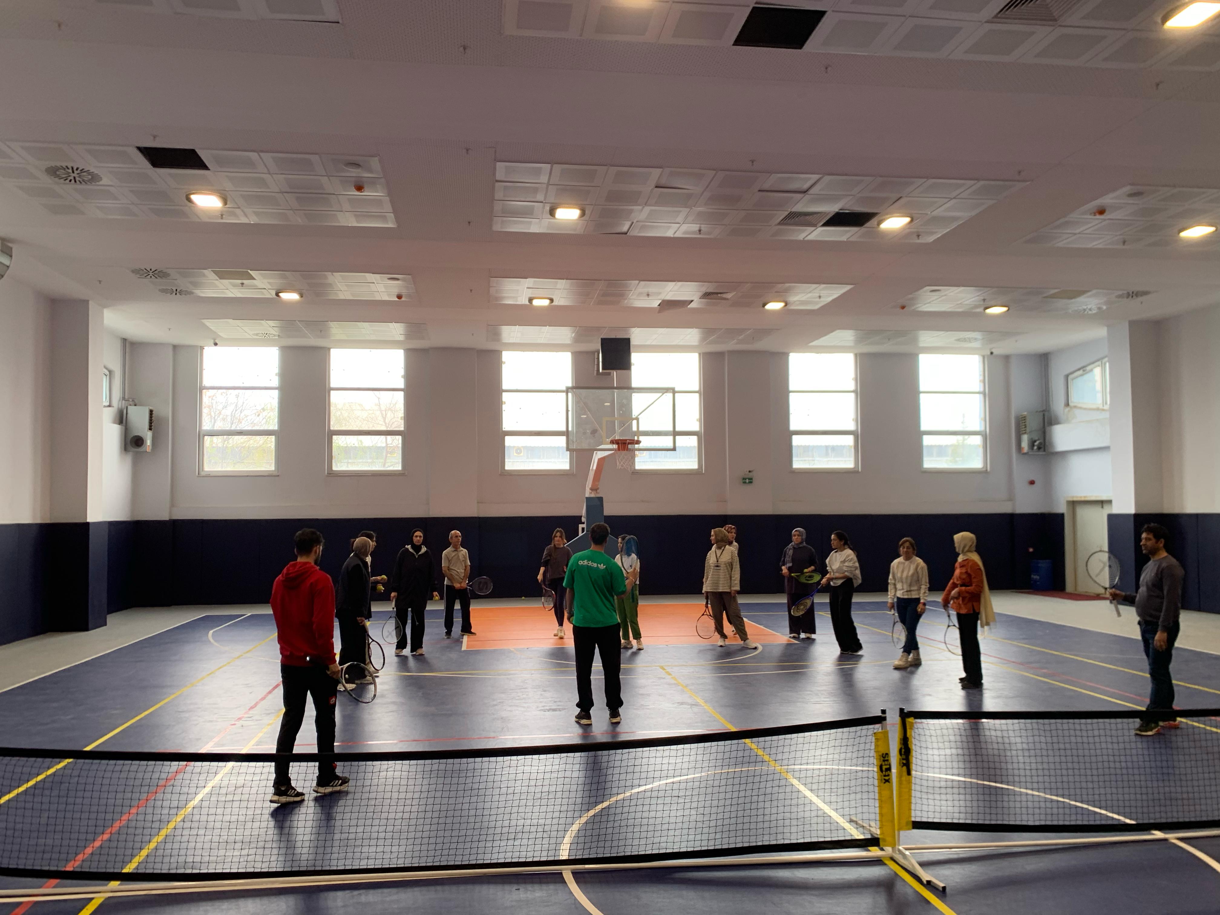 Akademik ve İdari Personel Tenis Etkinliğinde Buluştu