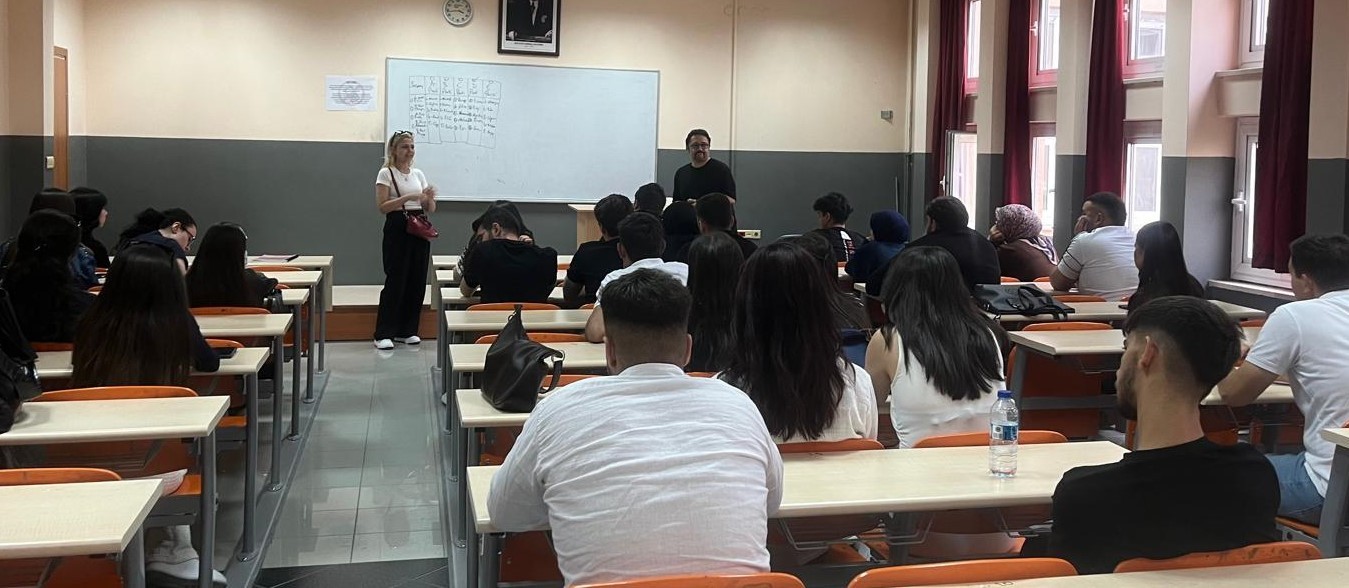 Siyaset Bilimi ve Kamu Yönetimi Bölümü’nde Erasmus+ Programı Tanıtım Toplantısı Yapıldı